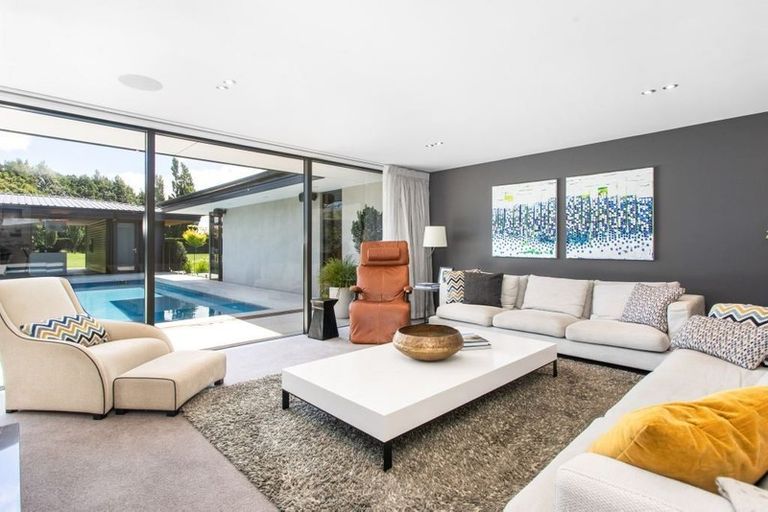 Photo of property in 455 Sawyers Arms Road, Harewood, Christchurch, 8051