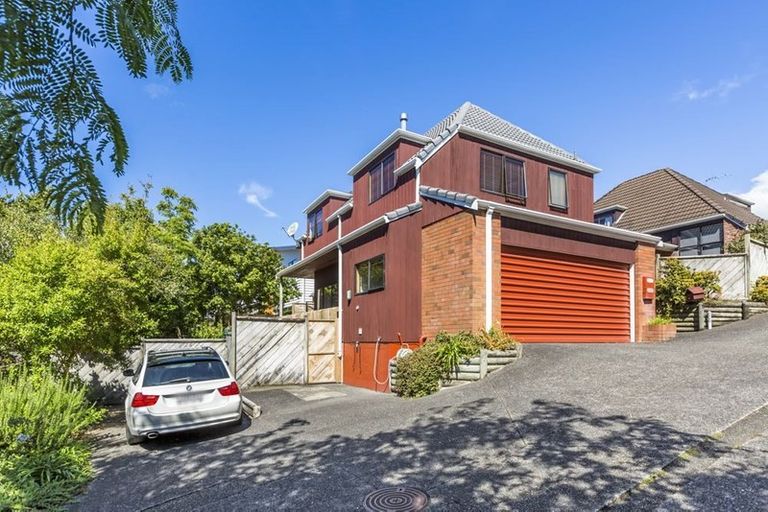 Photo of property in 2/16 Mahara Avenue, Birkenhead, Auckland, 0626