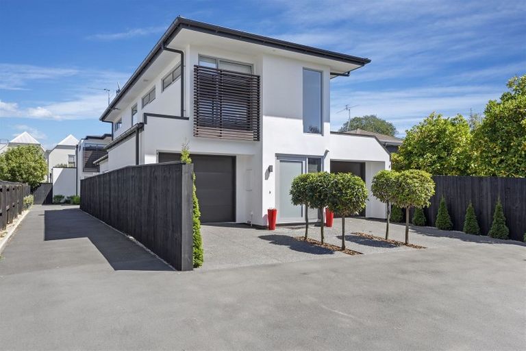Photo of property in 35a Hewitts Road, Merivale, Christchurch, 8014