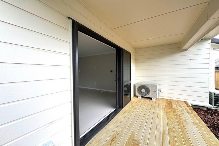 Photo of property in 8b Kelvyn Grove, Hillpark, Auckland, 2102