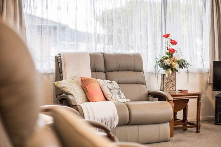 Photo of property in 1/32 Gibbons Street, Upper Hutt Central, Upper Hutt, 5018