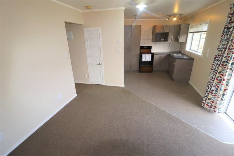 Photo of property in 81 Sturges Road, Henderson, Auckland, 0612