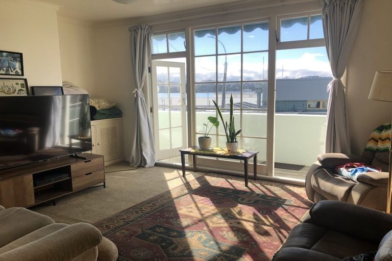 Photo of property in 1/442 Evans Bay Parade, Hataitai, Wellington, 6021