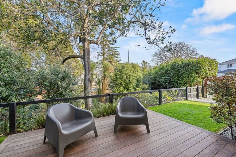 Photo of property in 62 Straven Road, Fendalton, Christchurch, 8014