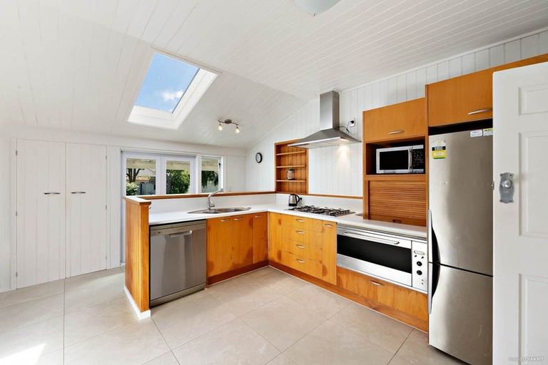 Photo of property in 399 Lake Road, Takapuna, Auckland, 0622