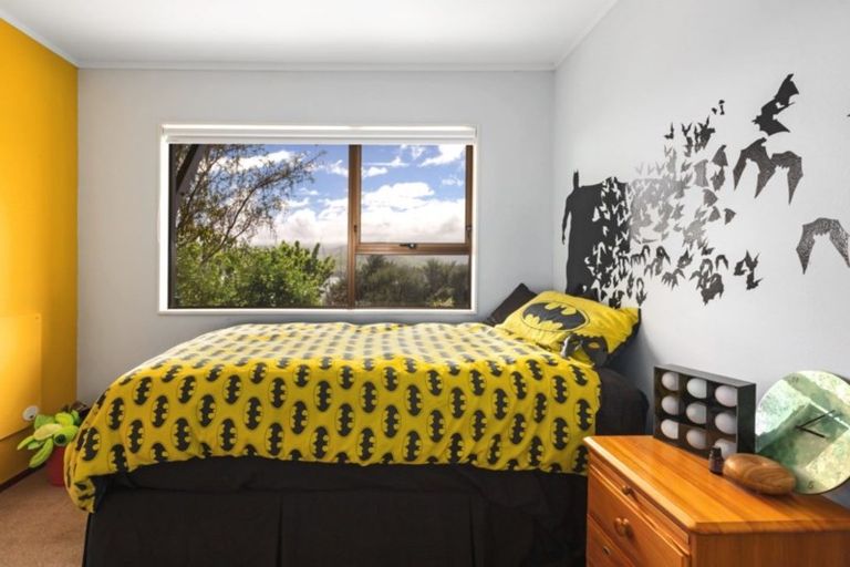 Photo of property in 21 Mercury Way, Whitby, Porirua, 5024