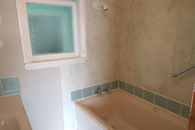 Photo of property in 9 Palmers Road, New Brighton, Christchurch, 8083