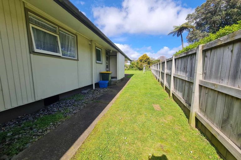 Photo of property in 32ab Old South Road, Okato, 4335