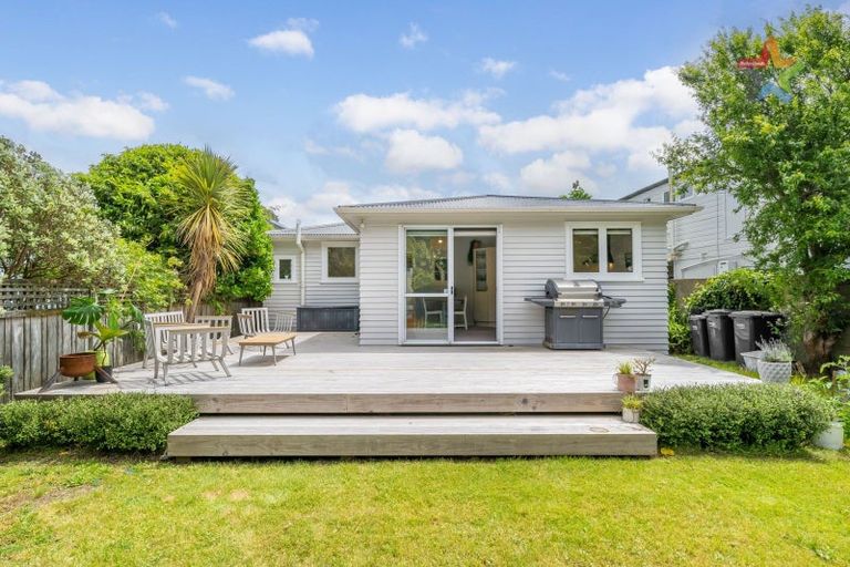 Photo of property in 59 Oroua Street, Eastbourne, Lower Hutt, 5013