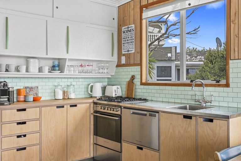 Photo of property in 8 Heather Street, Mangawhai Heads, Mangawhai, 0505