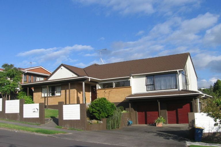 Photo of property in 221 Chelsea View Drive, Chatswood, Auckland, 0626