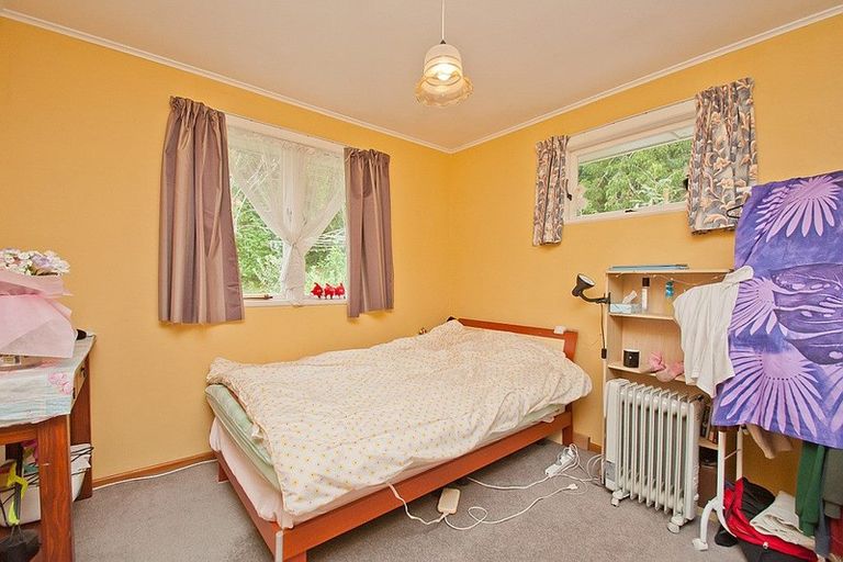 Photo of property in 16 Cypress Place, Sunnynook, Auckland, 0620