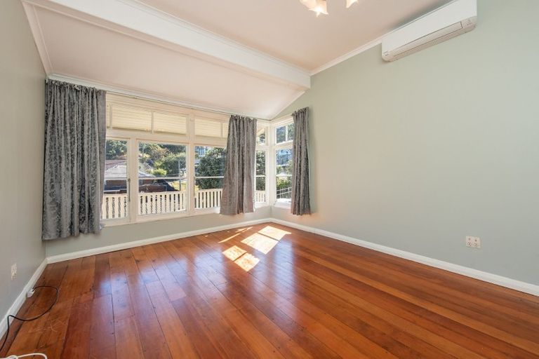 Photo of property in 26 Avon Street, Island Bay, Wellington, 6023