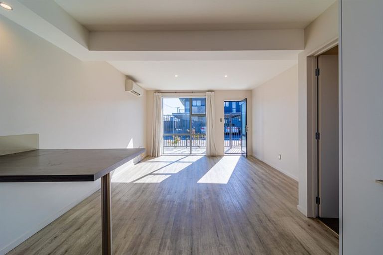 Photo of property in 2/22 Springfield Road, St Albans, Christchurch, 8014