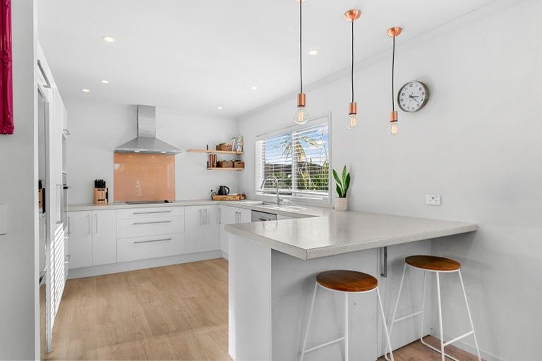 Photo of property in 16 Leslie Street, Mangawhai, 0505