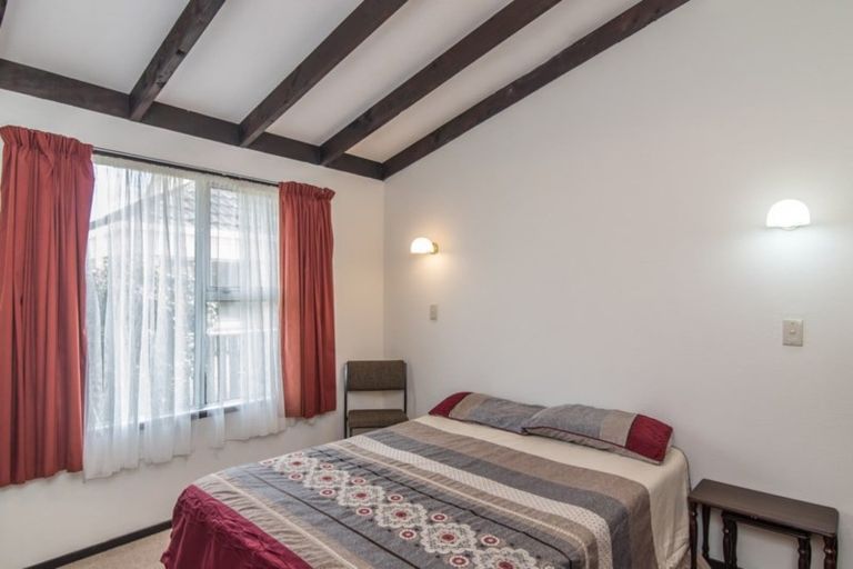 Photo of property in 30 Mahana Road, Paraparaumu Beach, Paraparaumu, 5032