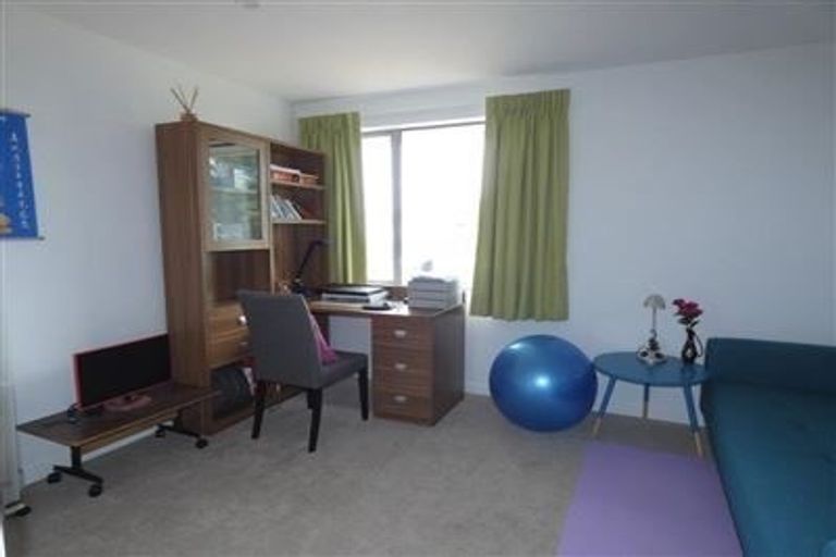 Photo of property in 15/2 Stone Street, Miramar, Wellington, 6022