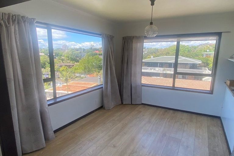 Photo of property in 2/108 Arran Road, Browns Bay, Auckland, 0630