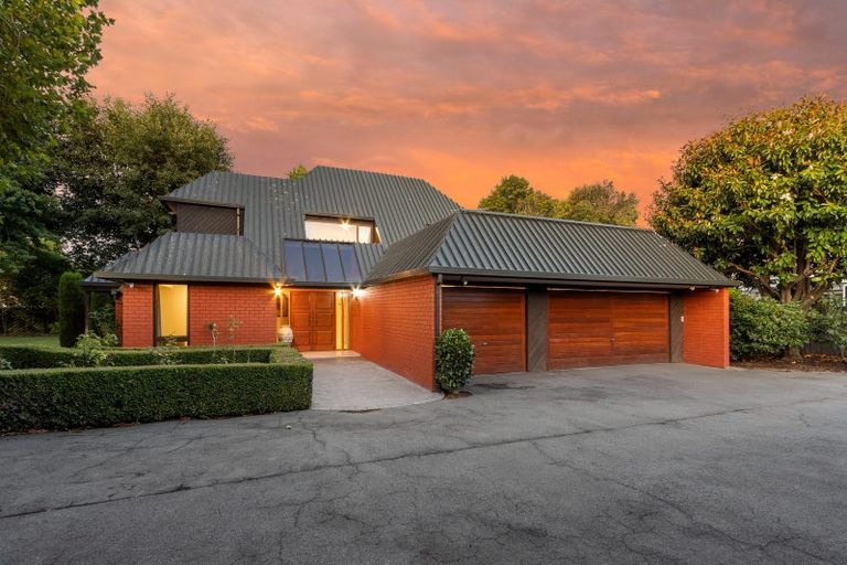 Photo of property in 323a Withells Road, Avonhead, Christchurch, 8042