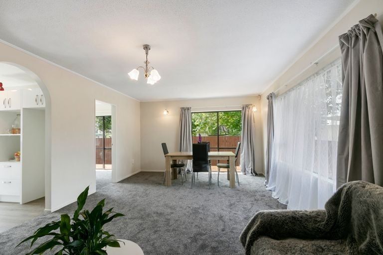 Photo of property in 98a Reynolds Street, Taita, Lower Hutt, 5011