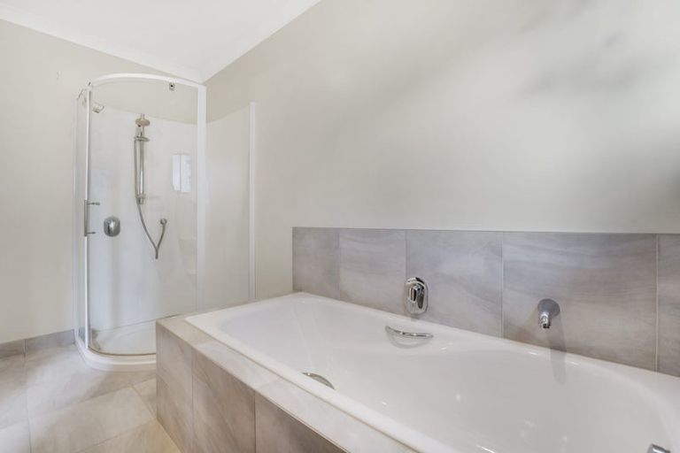 Photo of property in 5 Wairere Road, Torbay, Auckland, 0630