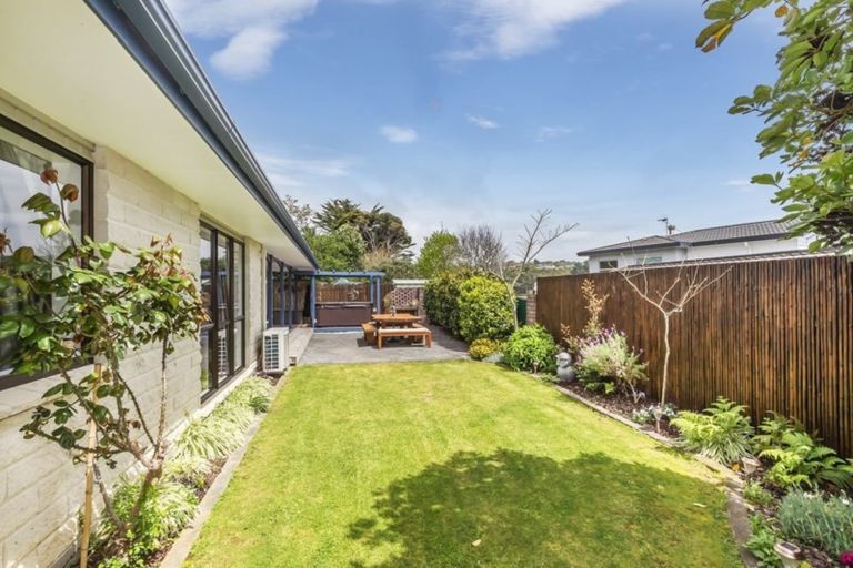 Photo of property in 7 Observatory Close, Whitby, Porirua, 5024