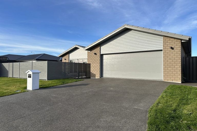 Photo of property in 5 Cassin Place, Taradale, Napier, 4112