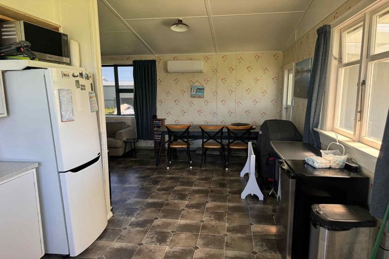 Photo of property in 4 Coleman Avenue, Waverley, 4591