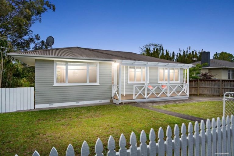 Photo of property in 21 Te Wiata Place, Avondale, Auckland, 1026