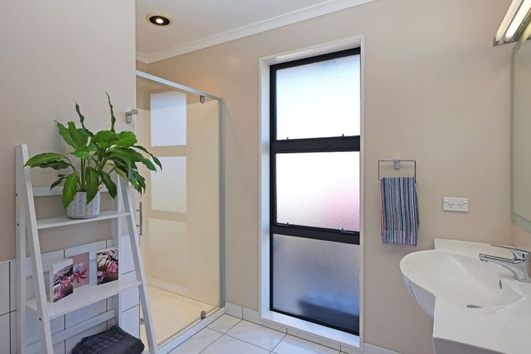 Photo of property in 14 Mcmullan Place, Oamaru North, Oamaru, 9400