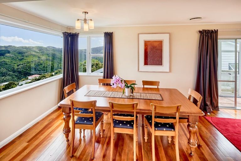 Photo of property in 27 Bedford Street, Northland, Wellington, 6012