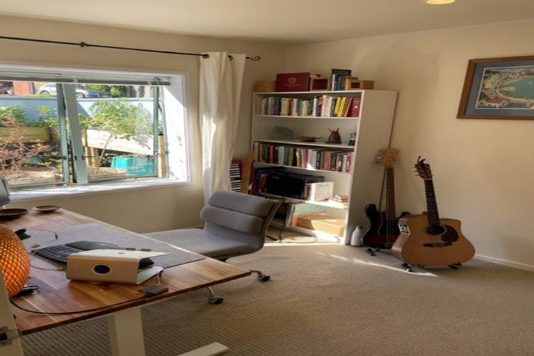 Photo of property in 12/93a Kelburn Parade, Kelburn, Wellington, 6012