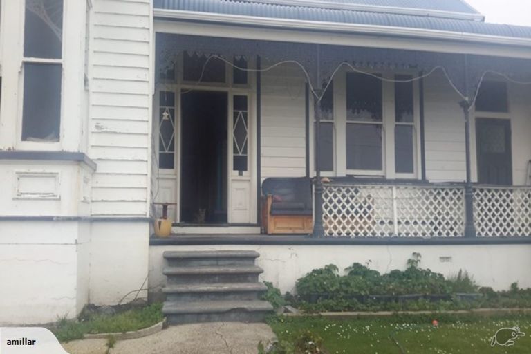 Photo of property in 174 Marine Parade, Bluff, 9814