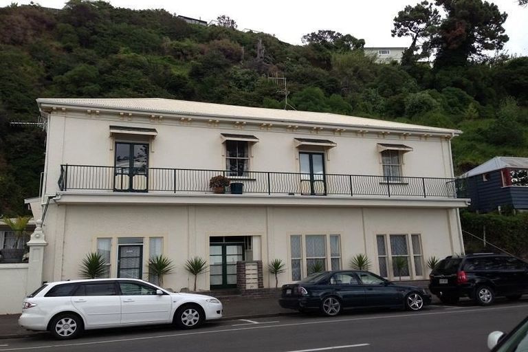 Photo of property in 29 Marine Parade, Bluff Hill, Napier, 4110