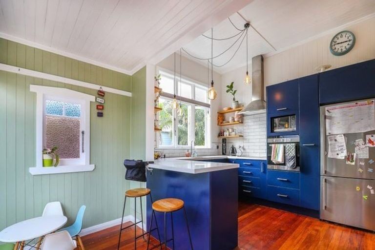 Photo of property in 6 Powell Street, Avondale, Auckland, 1026