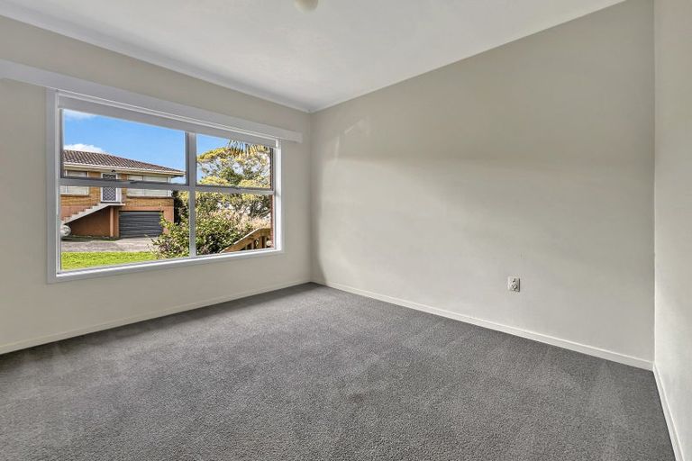 Photo of property in 1/11 Manuka Road, Bayview, Auckland, 0629