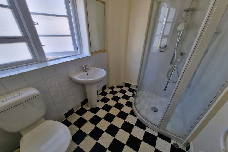 Photo of property in 82 Majoribanks Street, Mount Victoria, Wellington, 6011