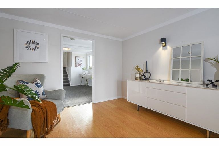 Photo of property in 3 Tirita Street, Kawaha Point, Rotorua, 3010