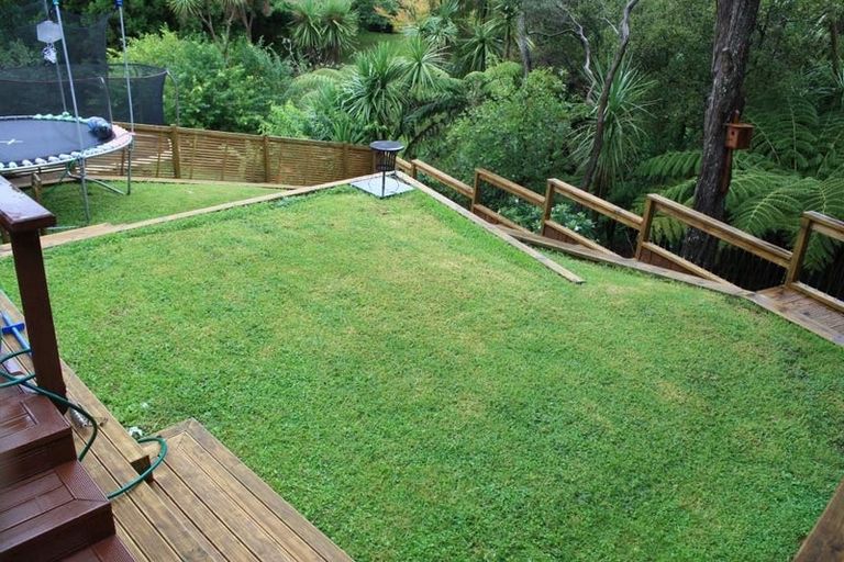 Photo of property in 1/5 Halberg Street, Glenfield, Auckland, 0629