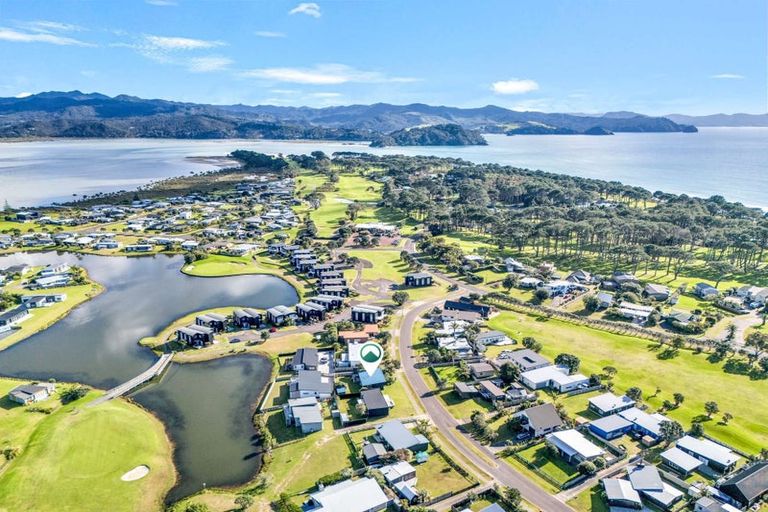 Photo of property in 110 The Fairway, Matarangi, Whitianga, 3592