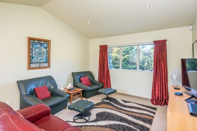 Photo of property in 25 Sams Way, Raumati South, Paraparaumu, 5032