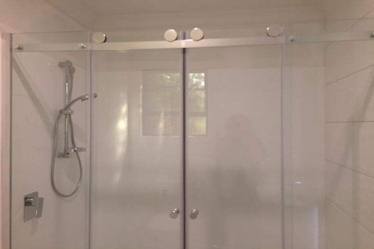 Photo of property in 5 Naera Place, Kawaha Point, Rotorua, 3010