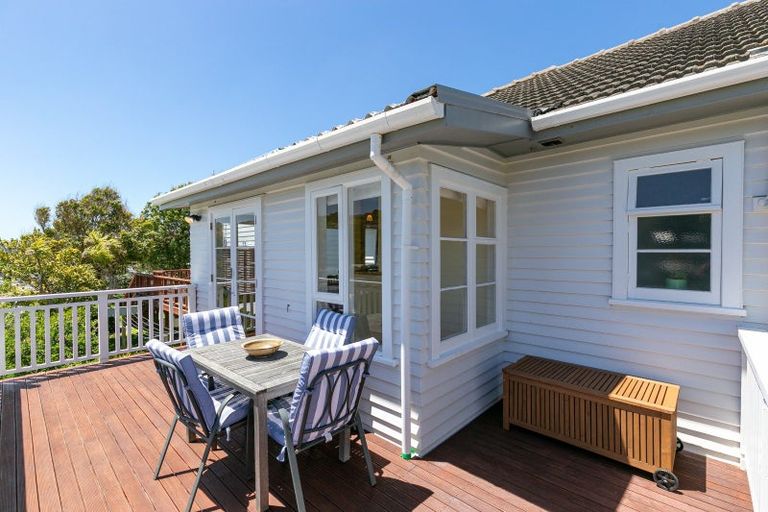 Photo of property in 51 Milne Terrace, Island Bay, Wellington, 6023