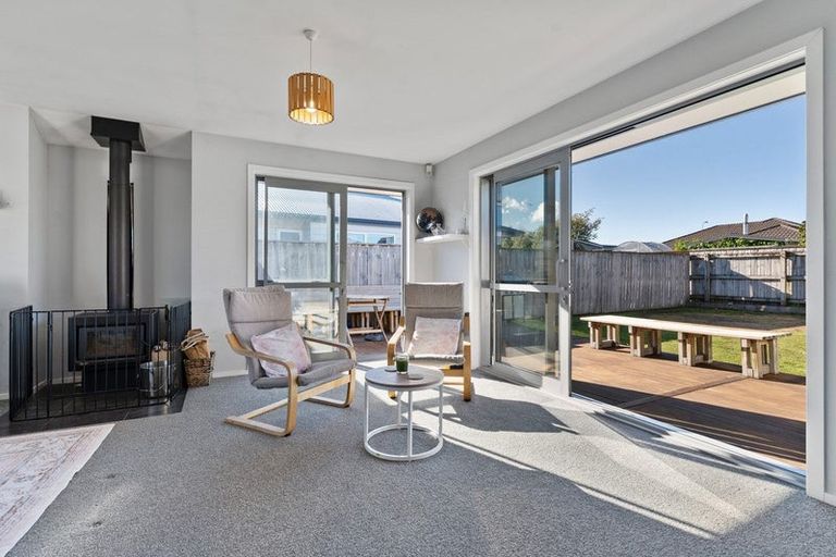 Photo of property in 6 Austin Reid Avenue, Carterton, 5713