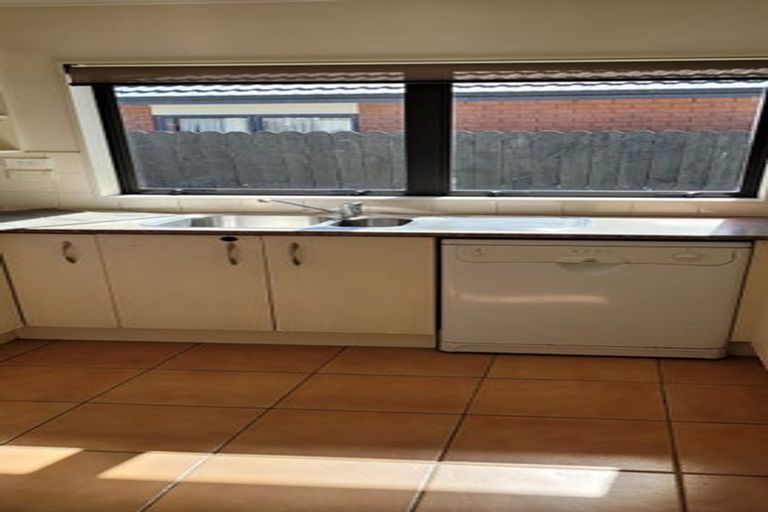 Photo of property in 3b Charlenne Close, Ranui, Auckland, 0612