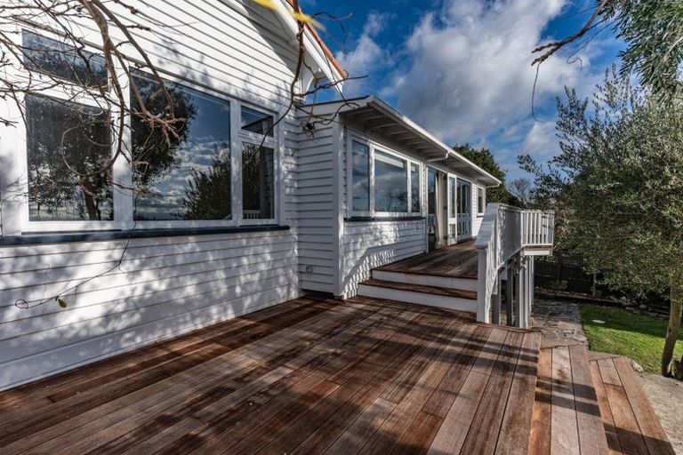 Photo of property in 123 Hackthorne Road, Cashmere, Christchurch, 8022