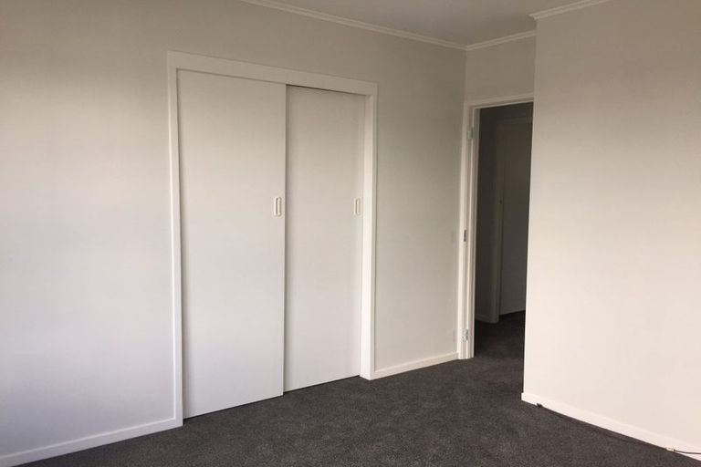 Photo of property in 3/6 East Coast Road, Milford, Auckland, 0620