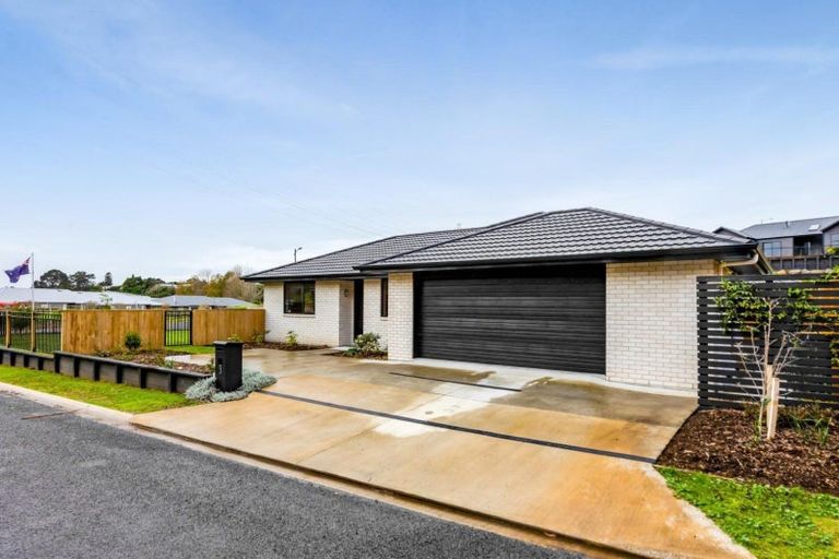 Photo of property in 3 Ruru Lane, Hurworth, New Plymouth, 4310