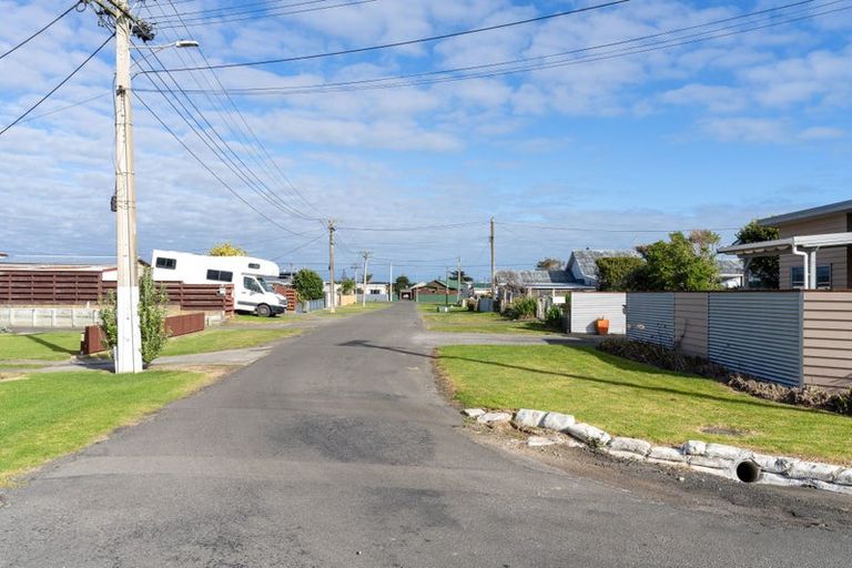Photo of property in 6 Warren Street, Foxton Beach, Foxton, 4815