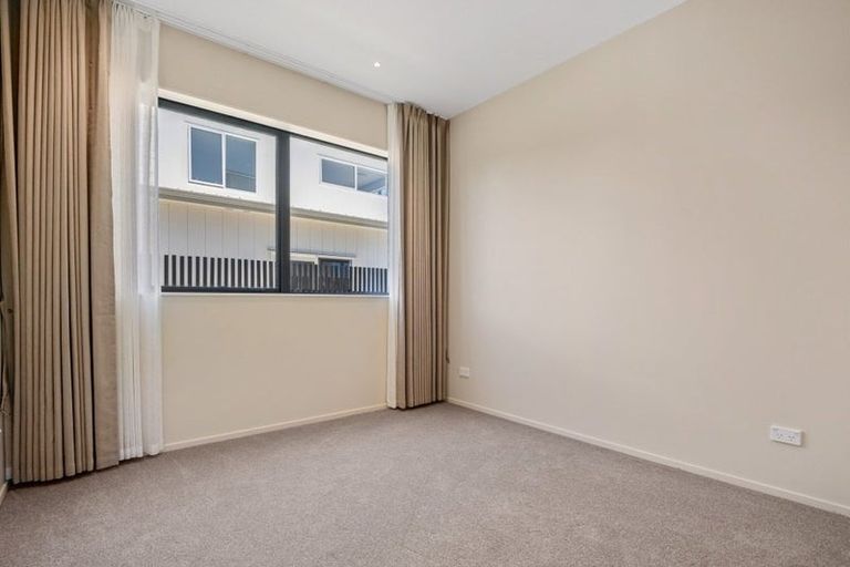 Photo of property in 43 Bristol Freighter Road, Hobsonville, Auckland, 0616